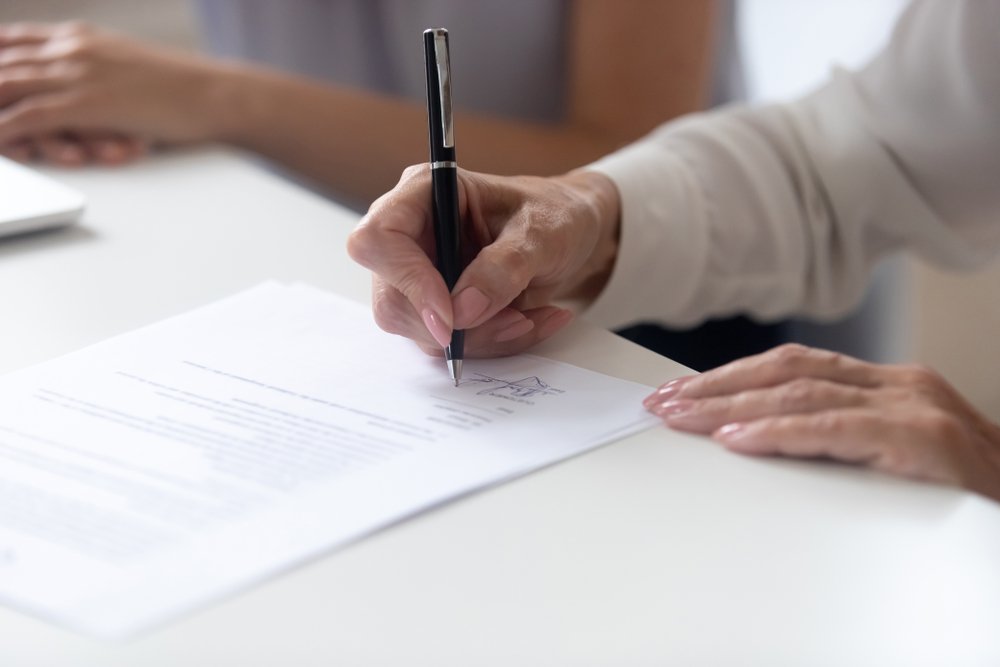 signing document